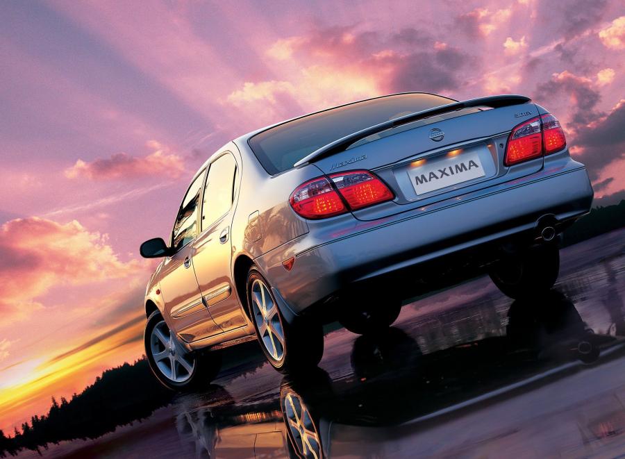  Nissan Maxima 2000 года  (фото 5 из 7)